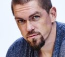 Steve Howey